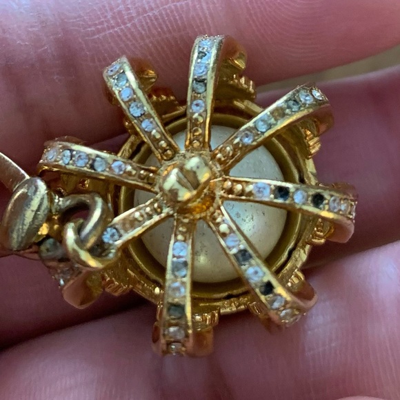 AUTHENTIC JUICY COUTURE RARE CROWN PEARL DOME CHARM BRACELET - Picture 12 of 12